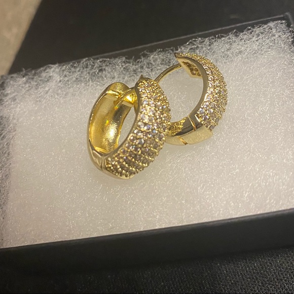 18K GOLD FILLED ROUNDED PAVE CZ HUGGIES - Picture 7 of 11